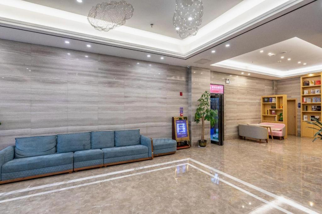 Kyriad Hotel (Yiyang Xiufeng Park) 15/39