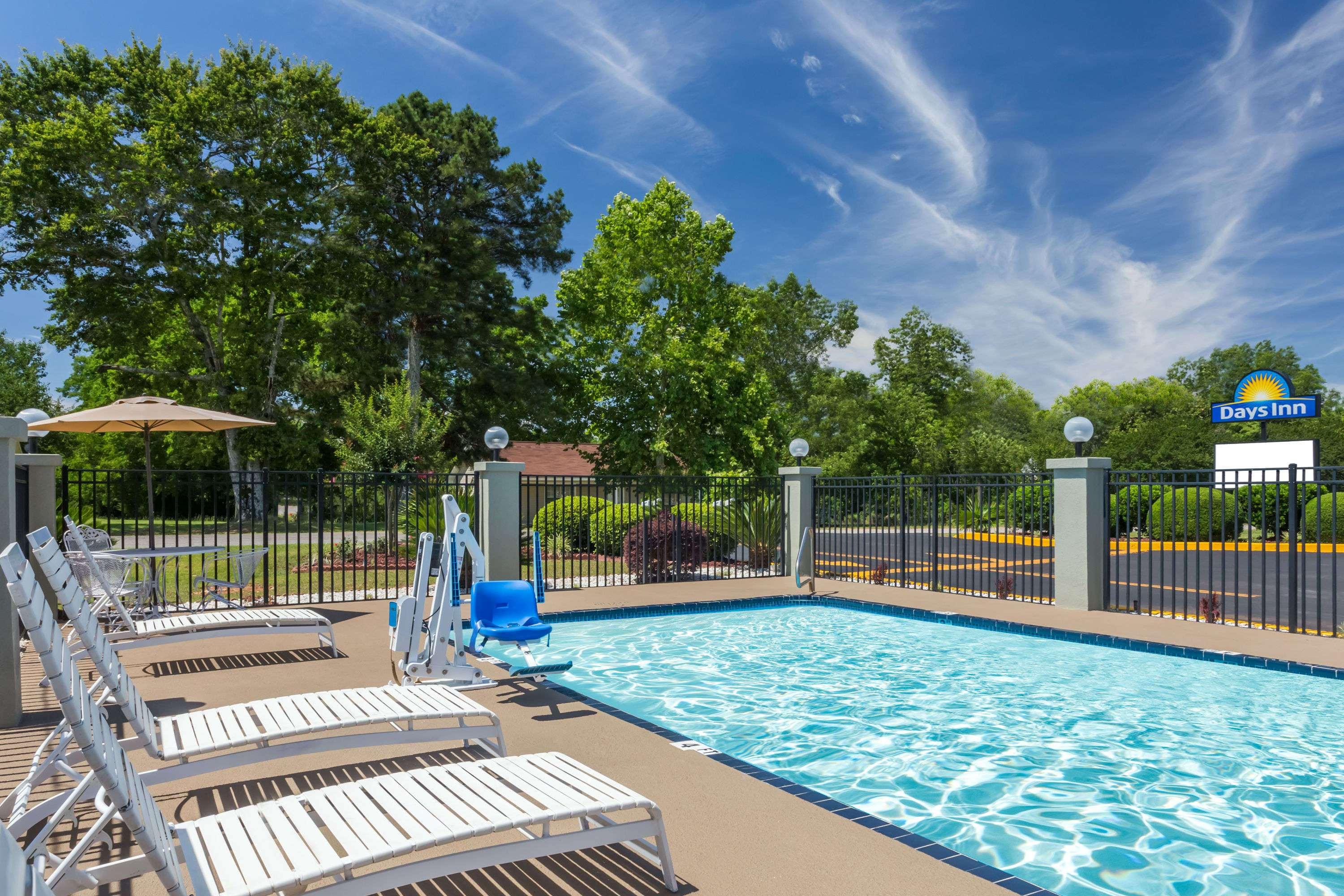 Days Inn by Wyndham Blakely 19/23