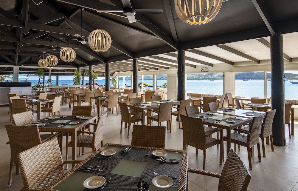 Plantation Island Resort 33/50