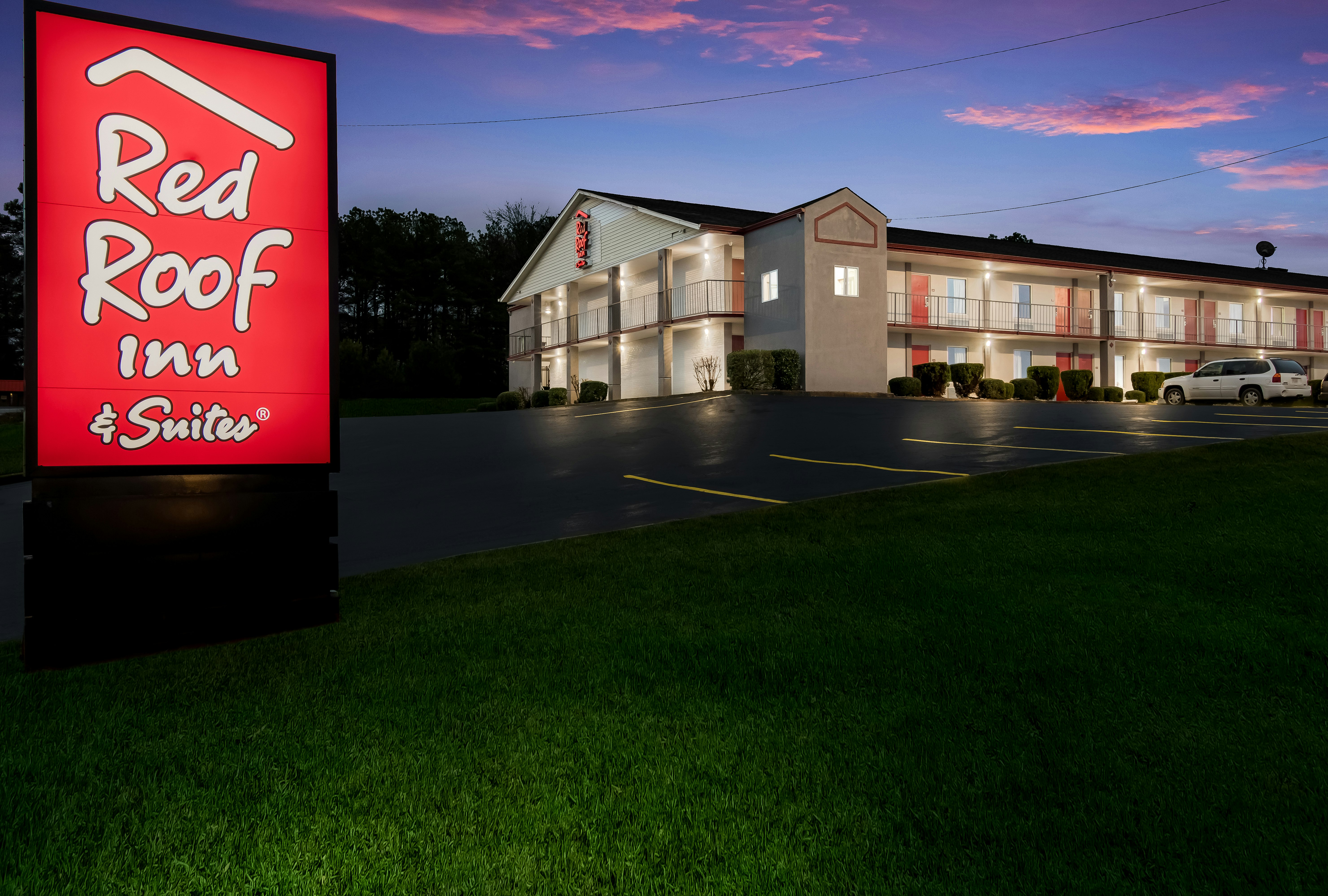 Red Roof Inn and Suites Jackson, TN 6/20