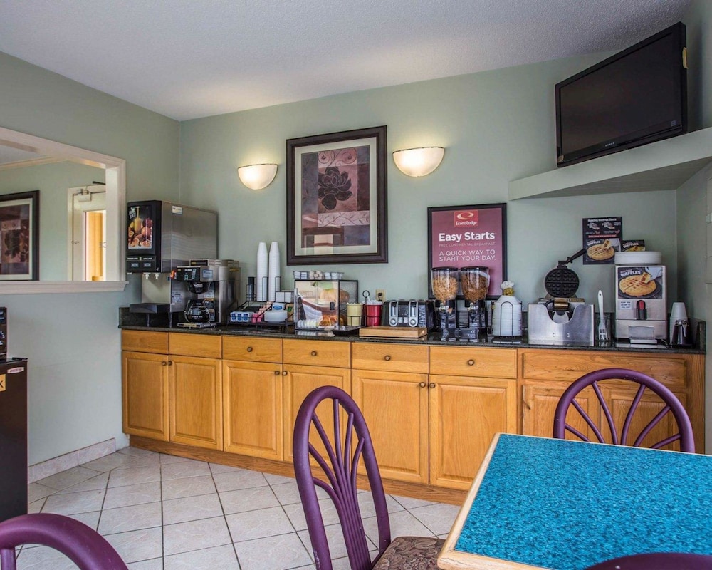 Econo Lodge St. George 32/41
