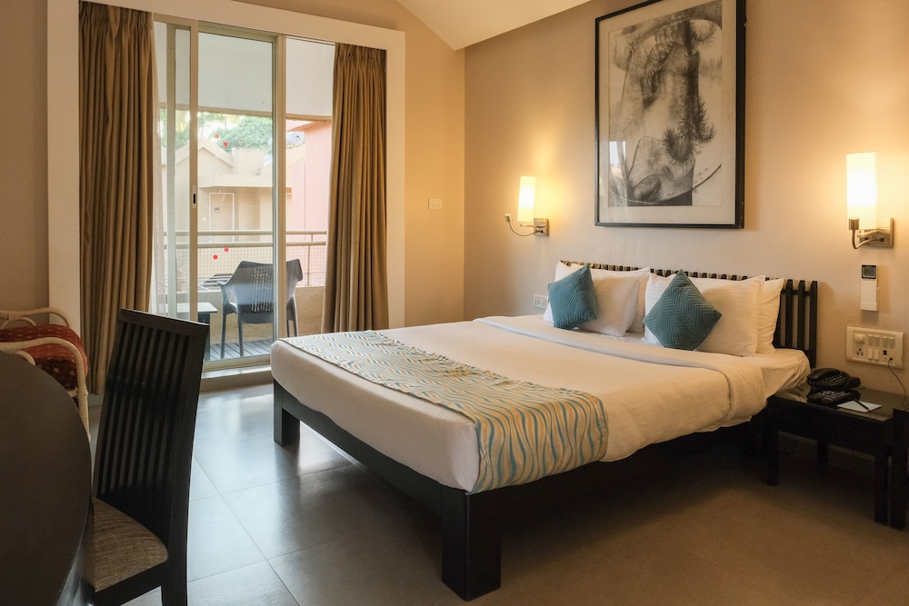 Whispering Palms Beach Resort 27/71