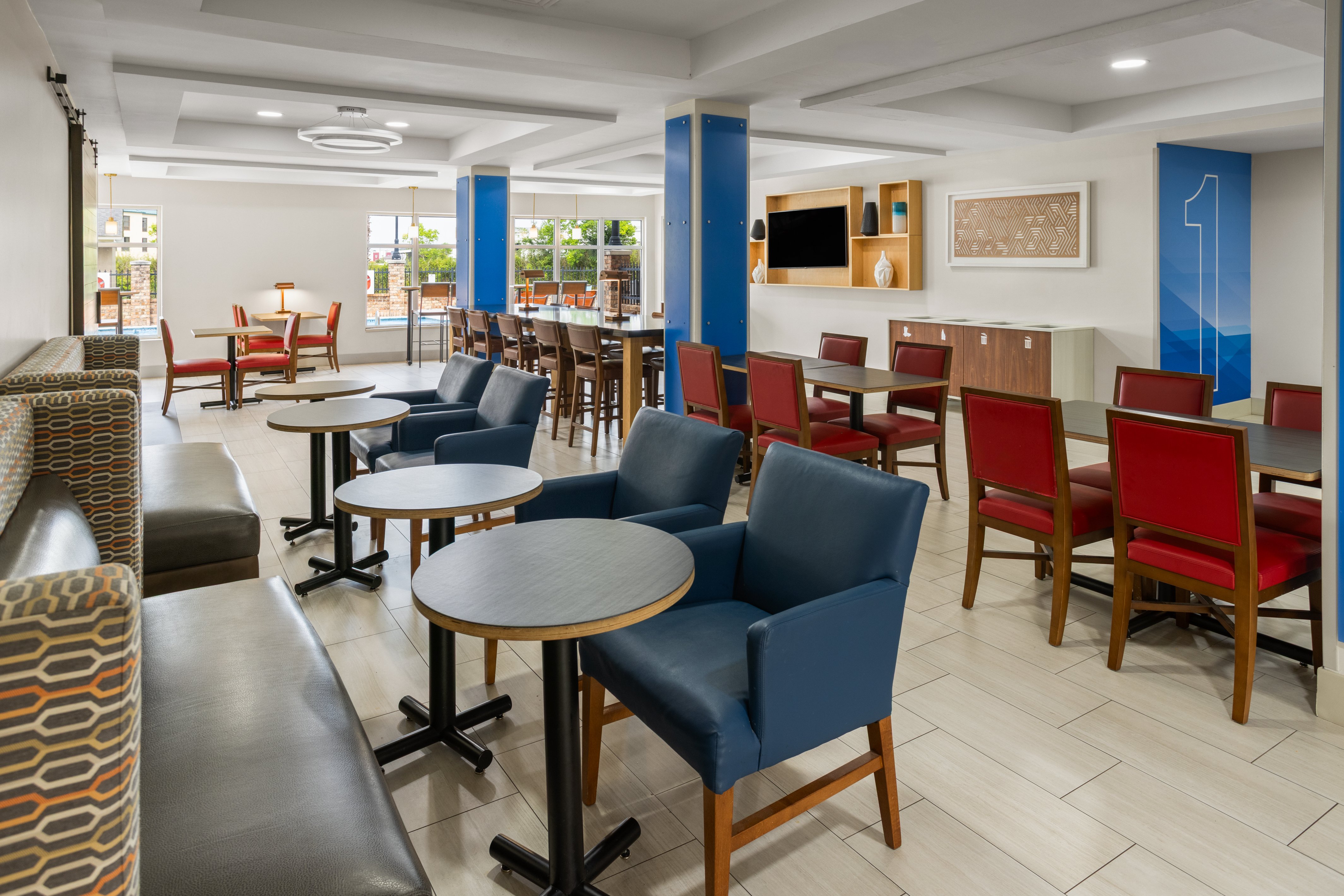 Holiday Inn Express Hotel Suites New Iberia Avery Island 52/80