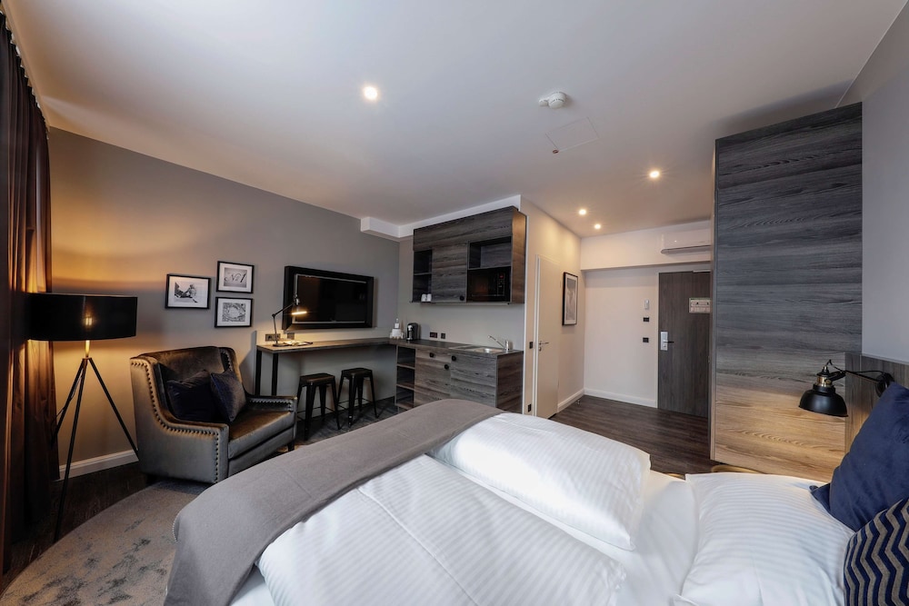 Airporthotel Berlin Adlershof 37/75