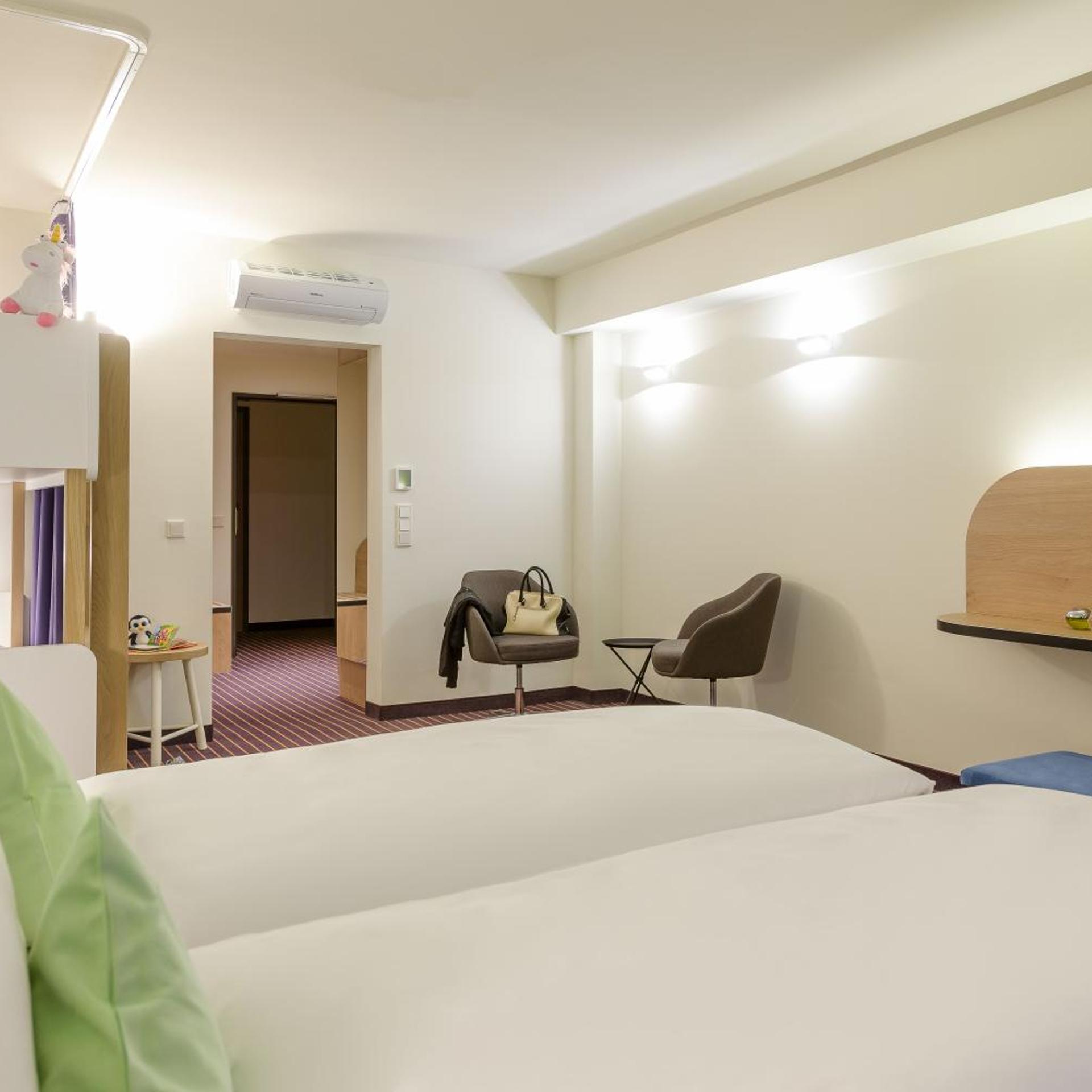 Family, Double and Bunk Bed, ibis Styles Leipzig 8/10