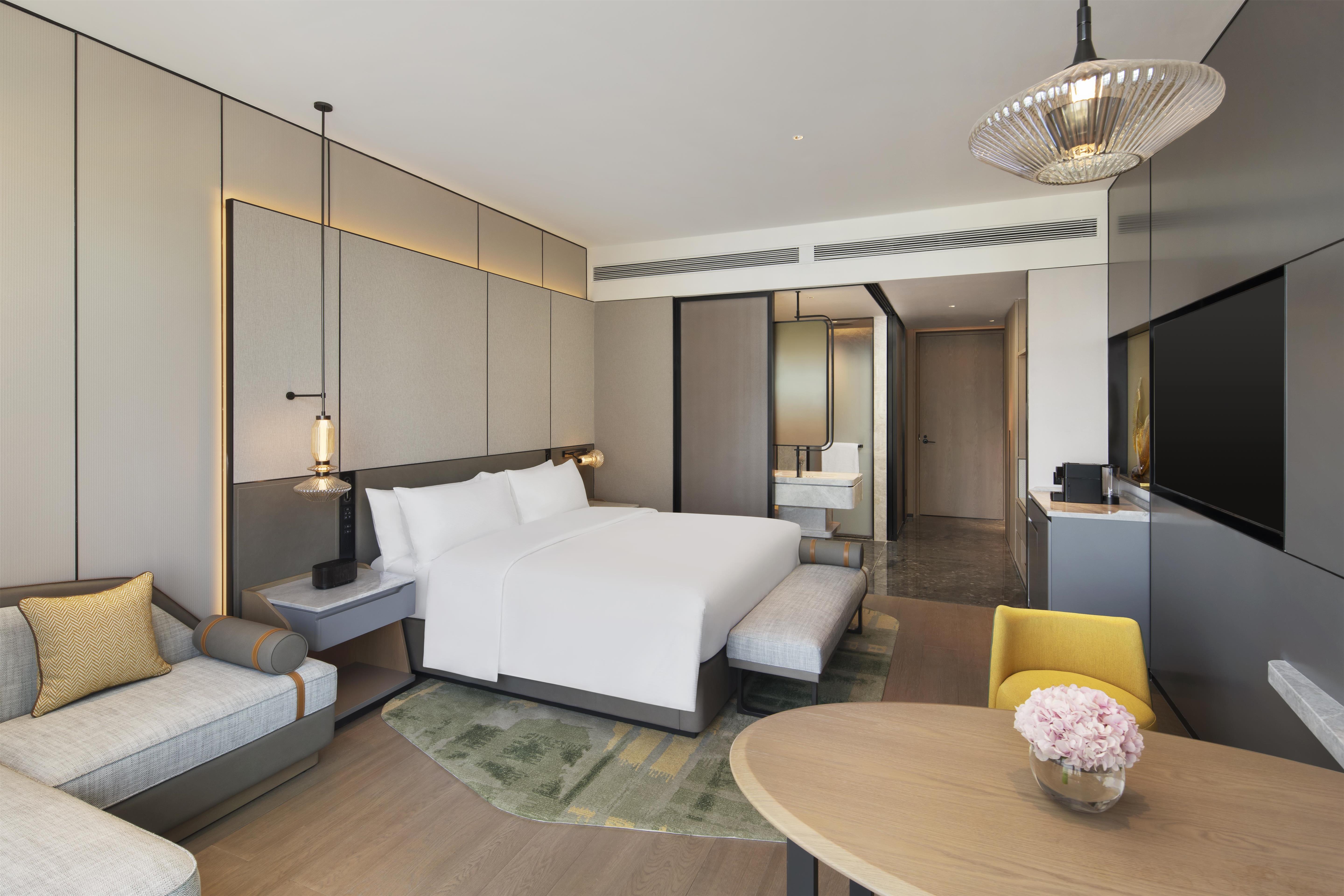 غرفة بسرير كينج، DoubleTree by Hilton Zhengzhou Airport Aerotropolis 3/3