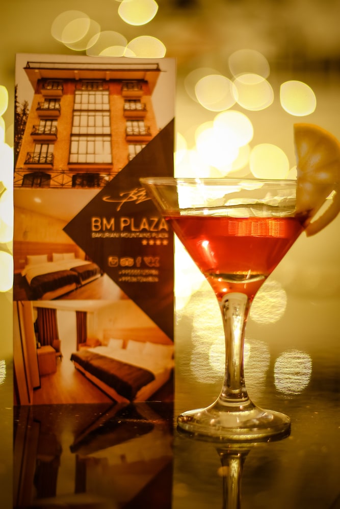 Bm Plaza 16/37