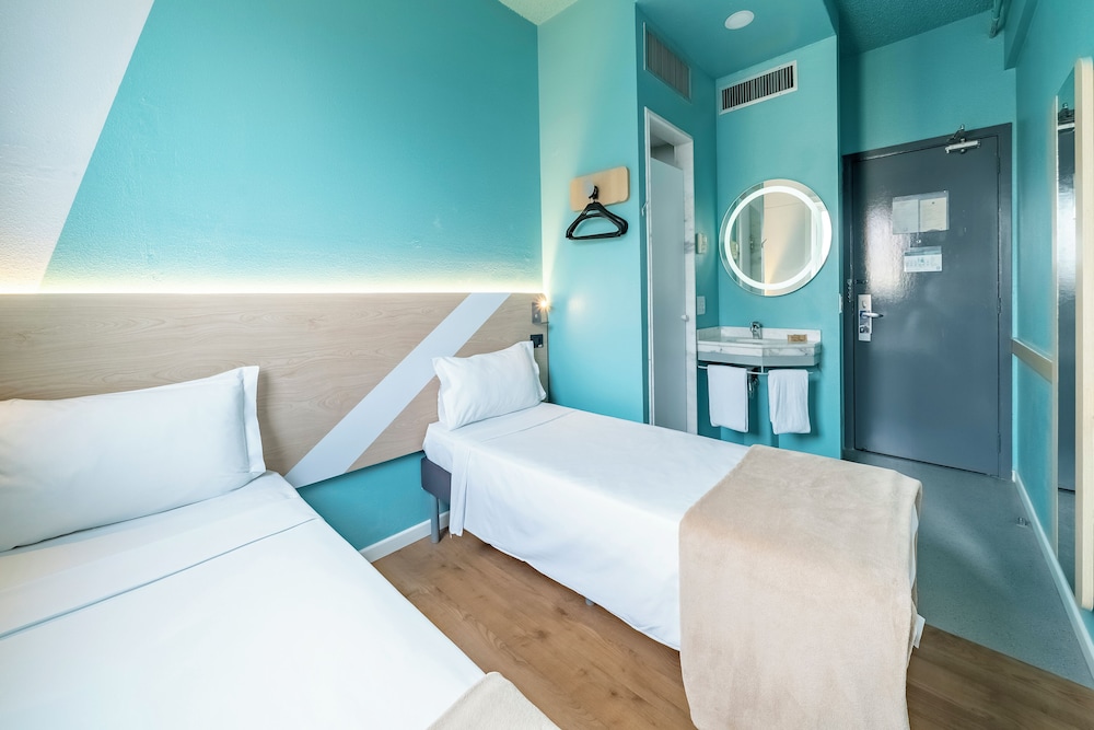 Superior Double Room with 2 single beds، Ibis Budget Sao Paulo Jardins 3/10