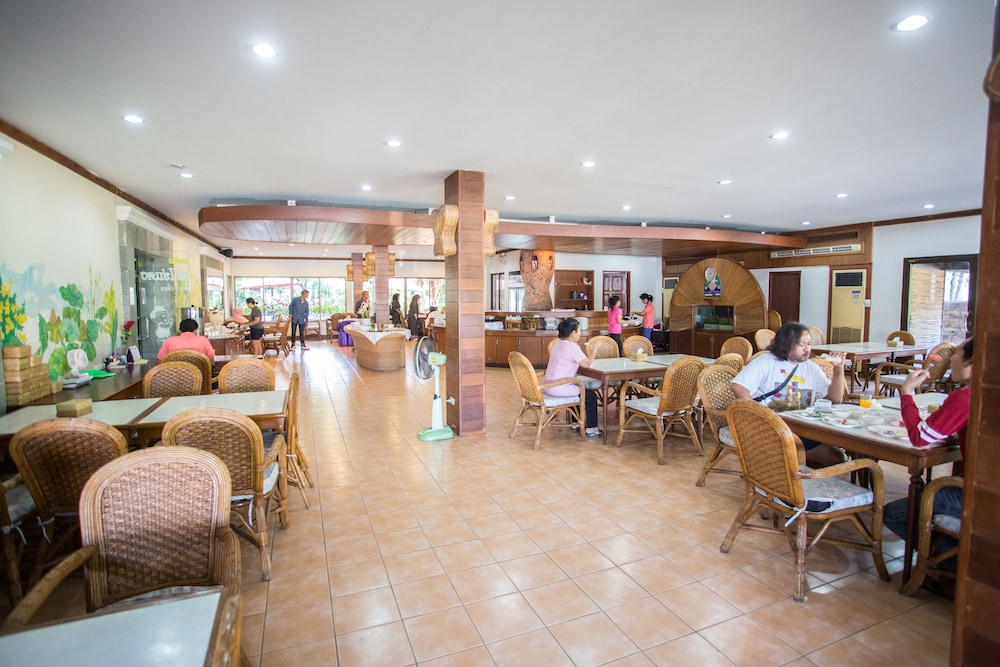 100 Islands Resort Spa 50/66