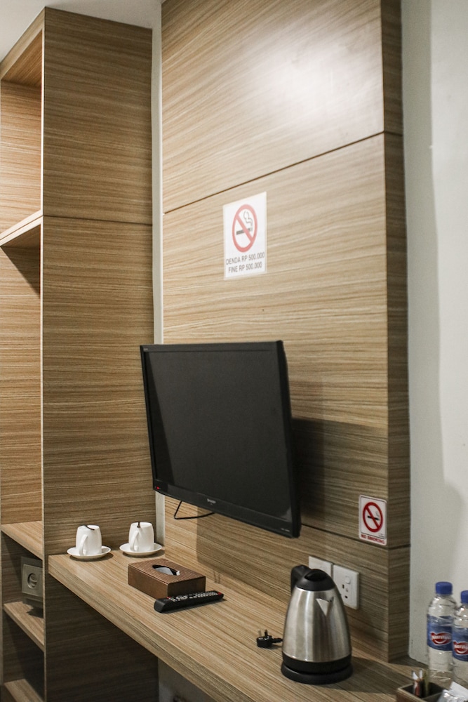 Hana Hotel 49/50