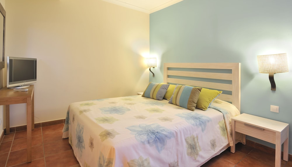 Pestana Viking Beach and Golf Resort 23/83
