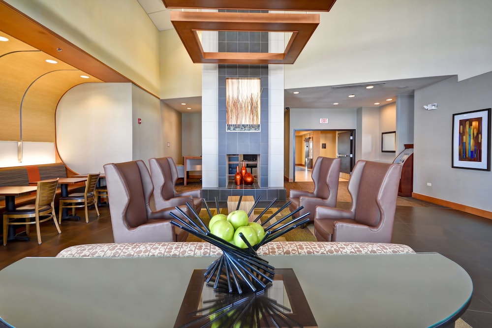 Hyatt Place Chicago/Naperville/Warrenville 49/68