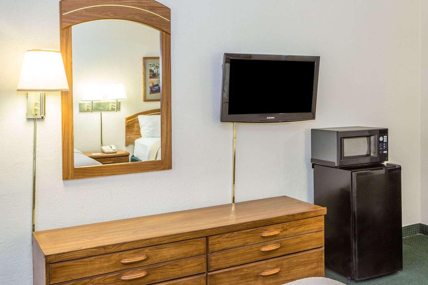 Days Inn By Wyndham Lake Park Valdosta 5/12