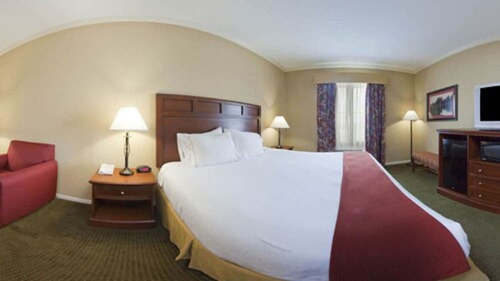 غرفة قياسية بسرير كينج لذوي الإعاقة، Holiday Inn Express Salado-Belton 2/4