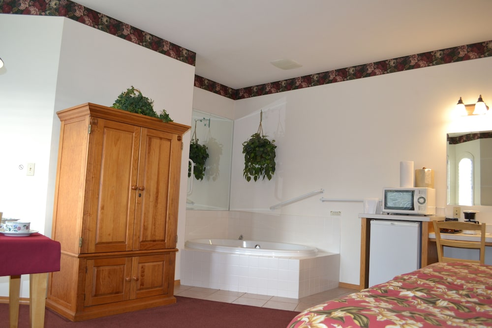 Anaco Bay Inn 7/46