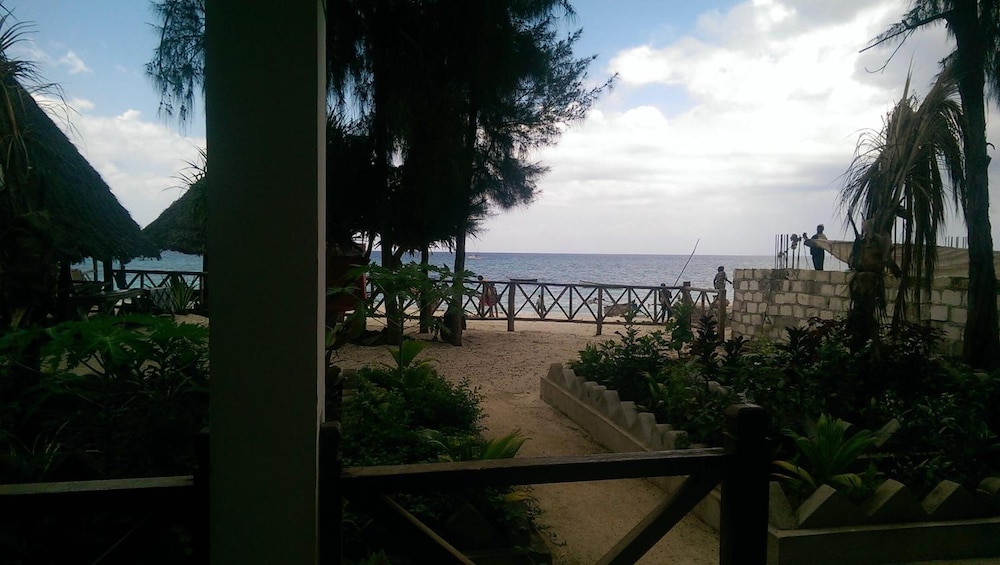Union Beach Bungalows 23/27