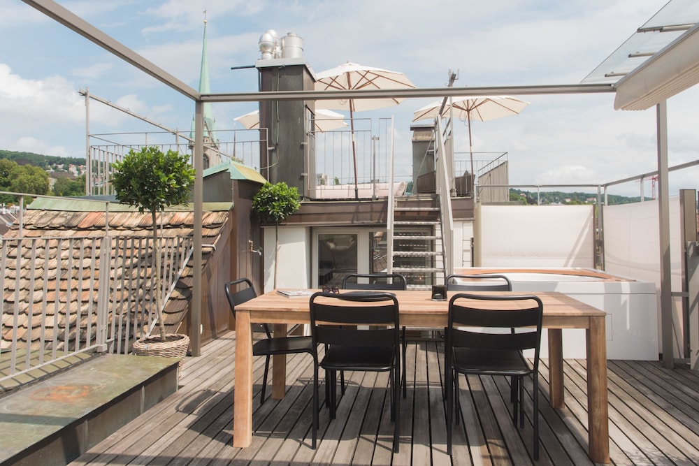 Airhome Limmatquai River View Apartment 22/38