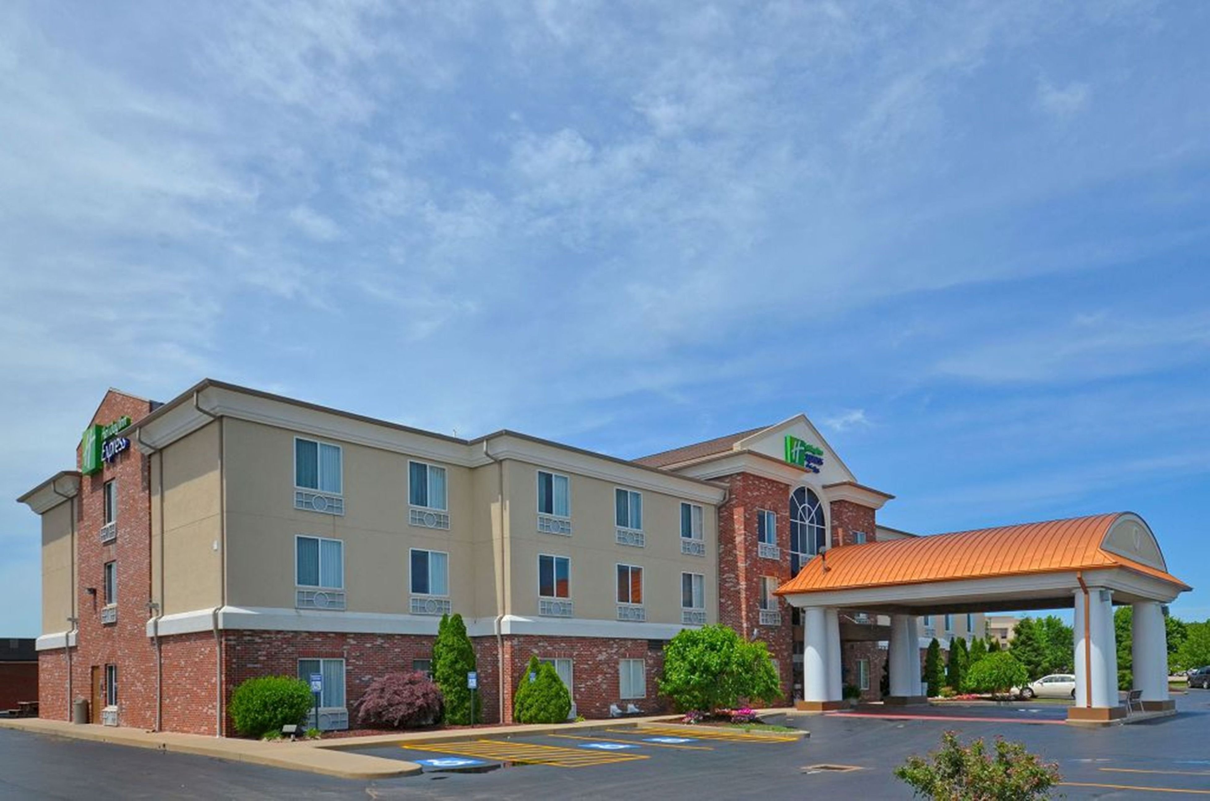Holiday Inn Express Hotel And Suites Farmington 4/63
