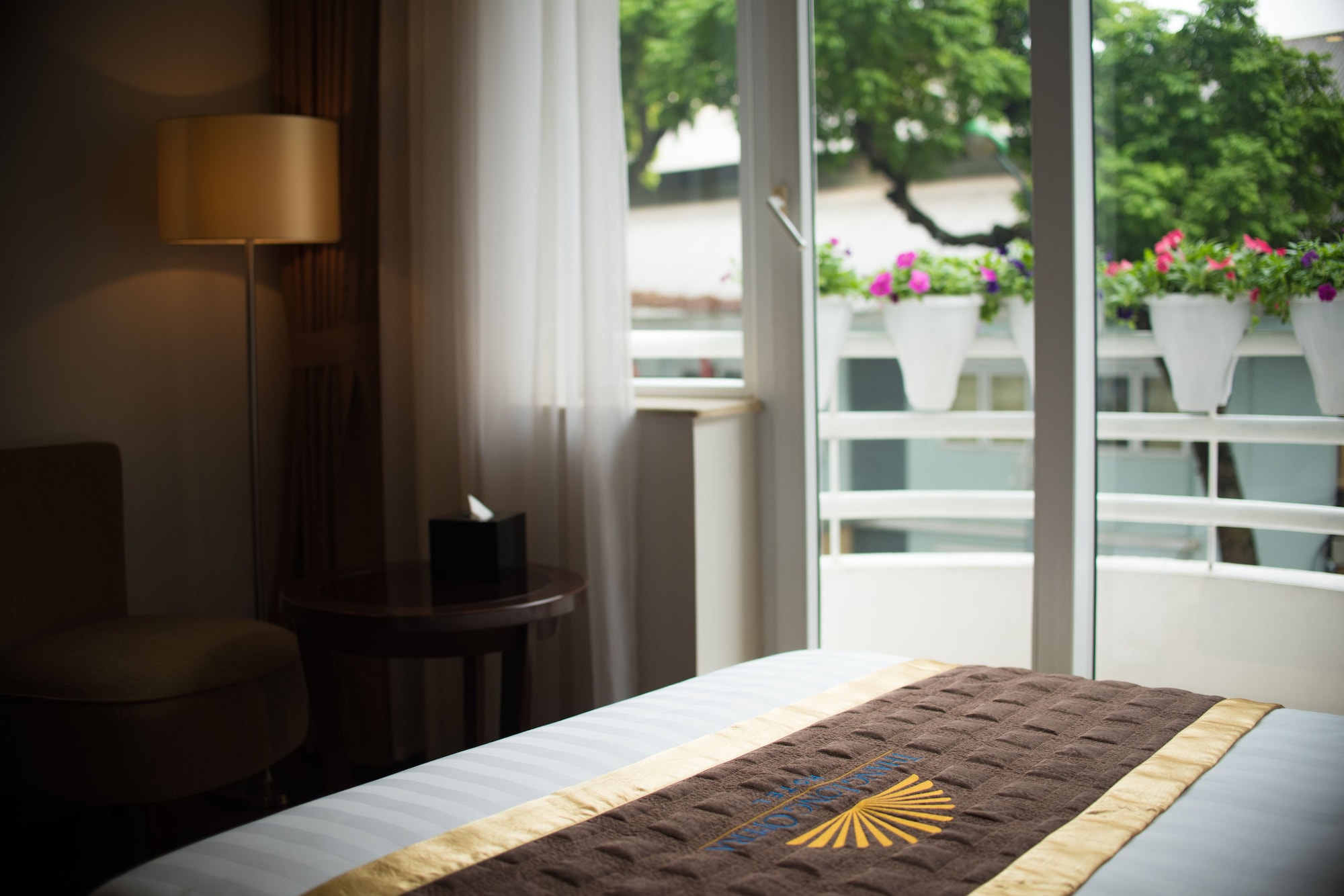 Deluxe, Twin Beds, Thang Long Opera 7/10