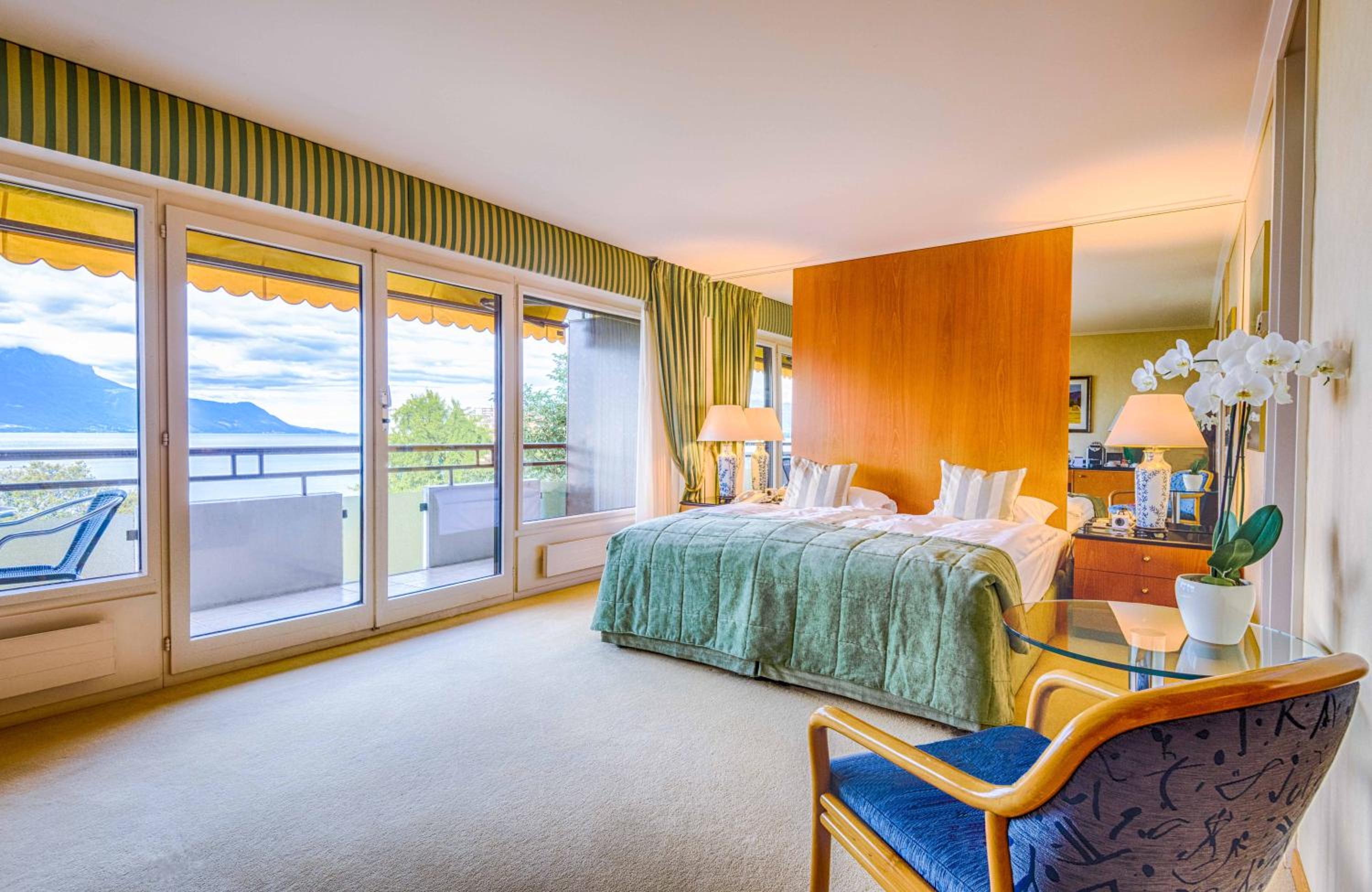 Park, Deluxe, Double Bed, Lake or Park View, Balcony، Royal Plaza Montreux Hotel 3/8