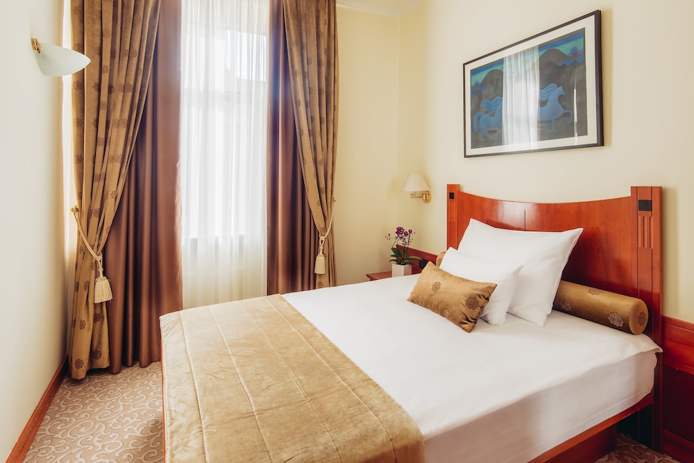 Grand Hotel Union Eurostars (ex Grand Hotel Union) 27/81
