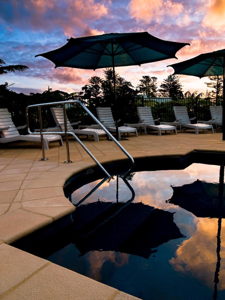Governors Lodge Resort Hotel 34/69