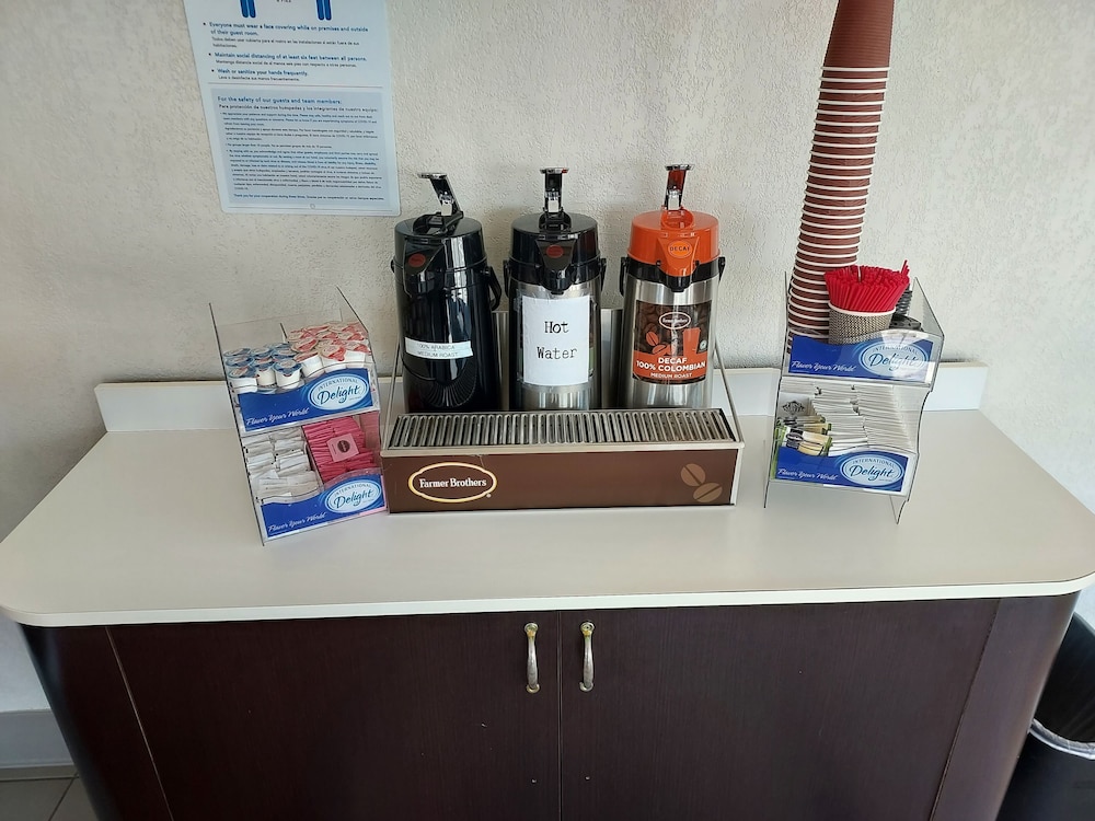 Motel6 Bishop, CA 20/33