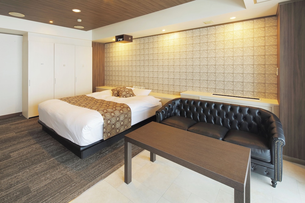 Hotel C-Stage - Adult Only 12/28
