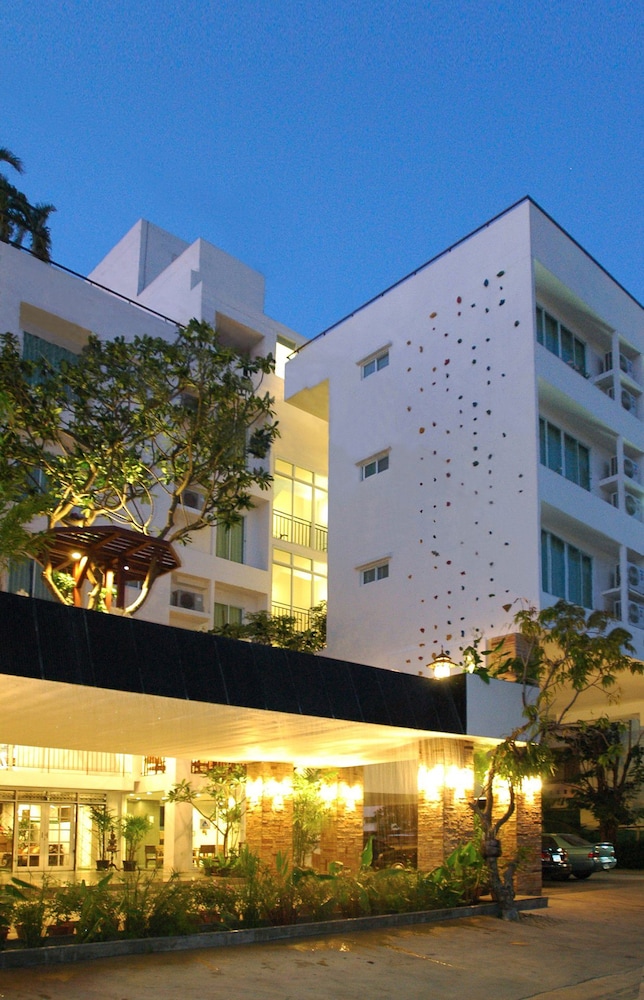 Bansabai Hostel 2/43