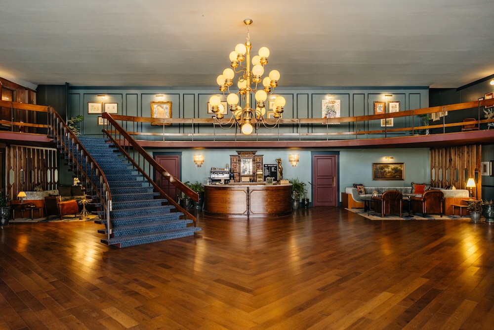 The Hotel Chalet At The Choo Choo 46/50