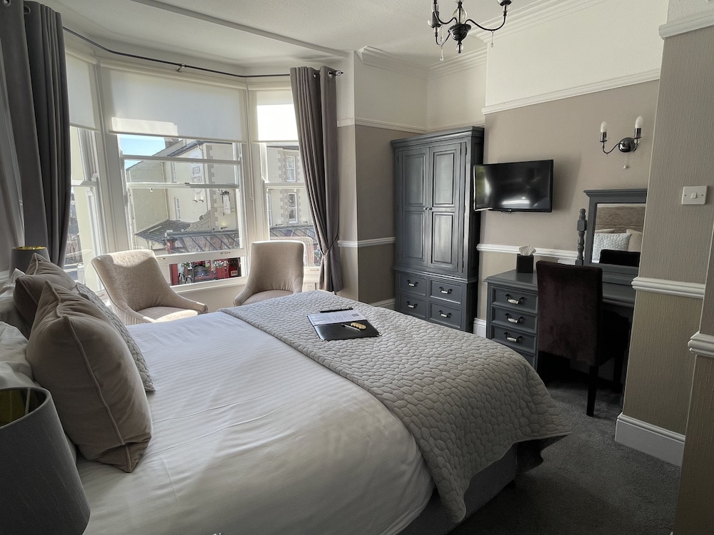 Lynton House 6/50
