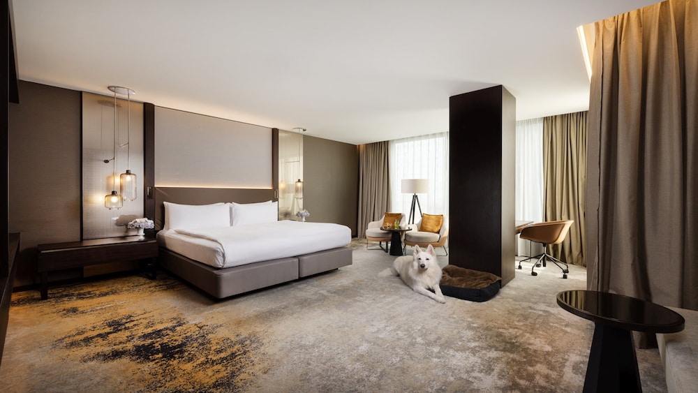 INTERCONTINENTAL LJUBLJANA 18/76