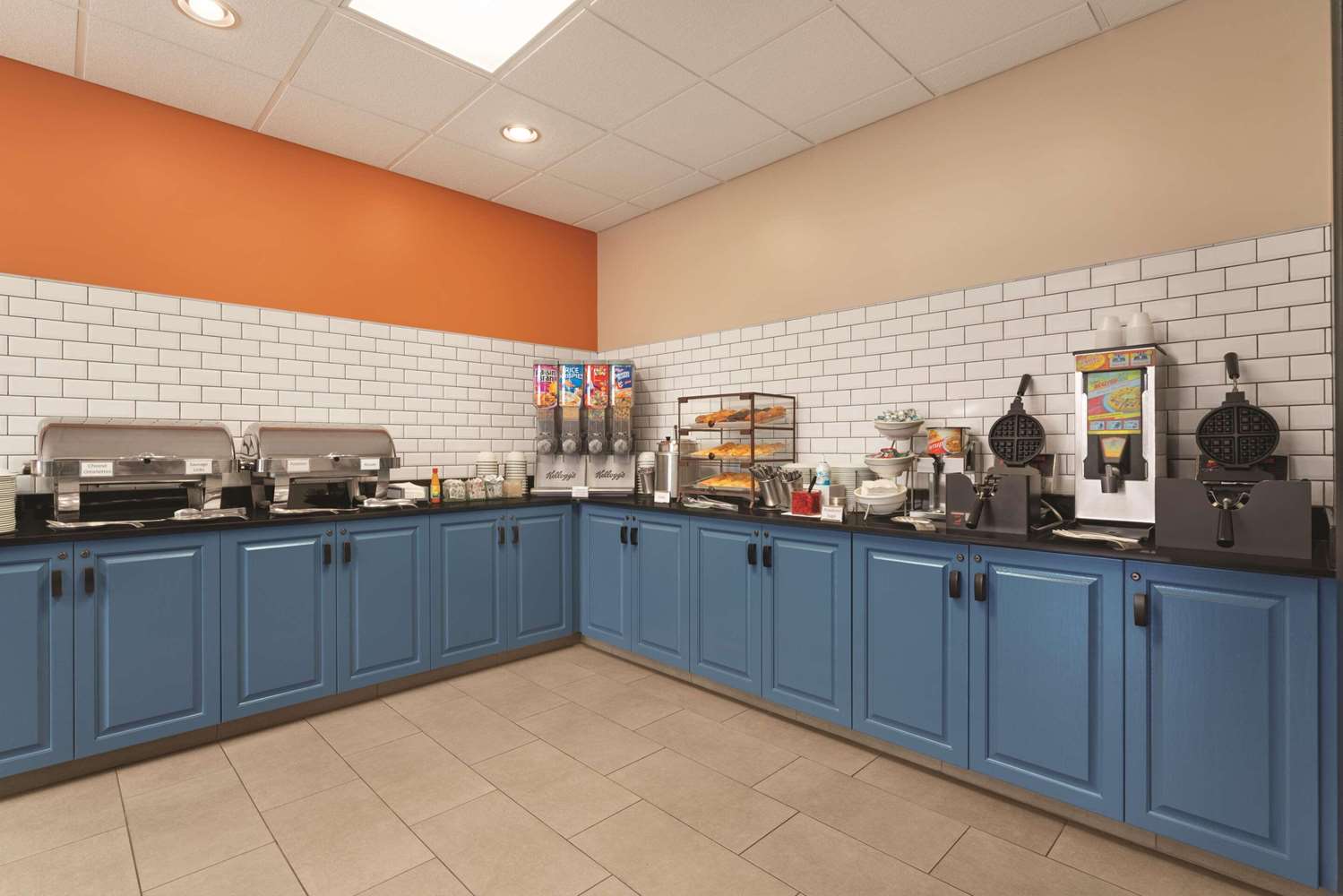 Country Inn & Suites By Radisson Grand Rapids East Mi 33/46