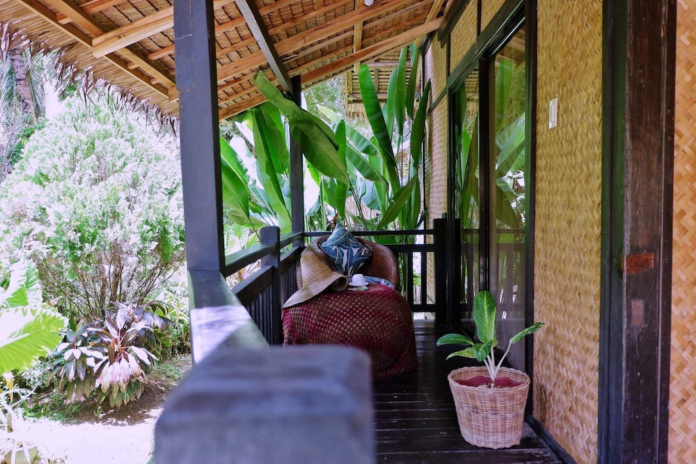 Lio Villas Resort 40/50