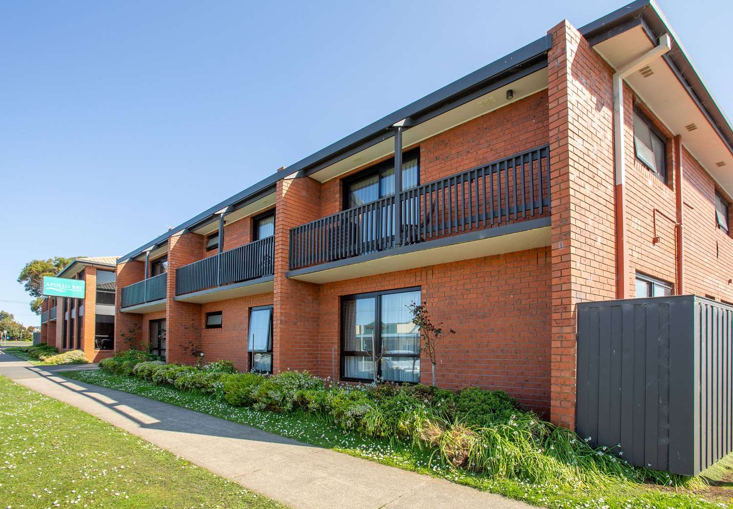 Apollo Bay Motel 1/2