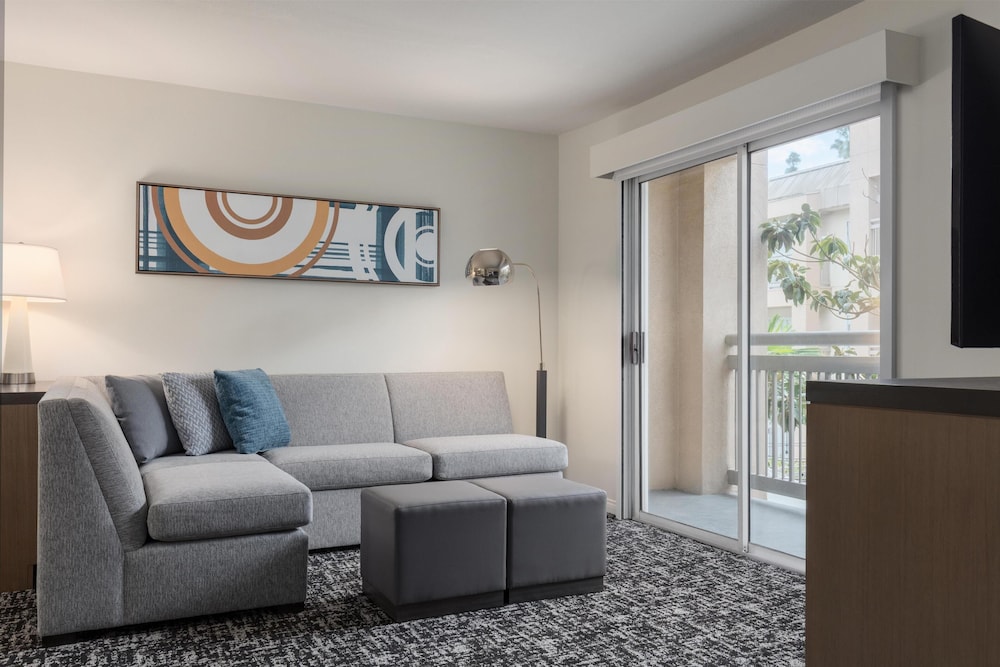 Hyatt House Cypress Anaheim 45/72