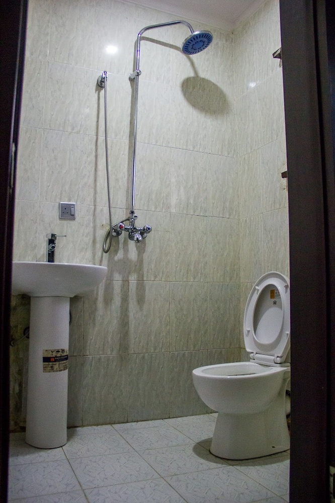 Glasshouse Suites Annex 18/18