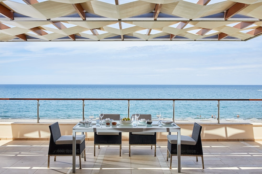 Minoa Palace Resort 48/68