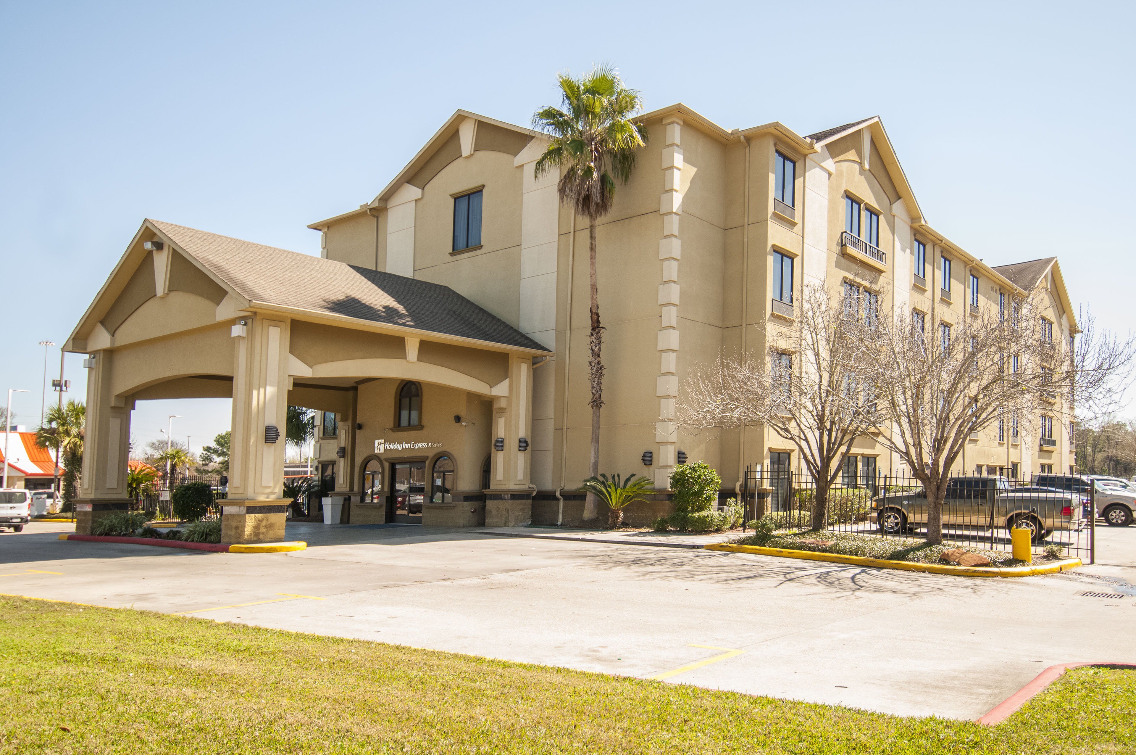 Holiday Inn Express Hotel Suites Houston North Intercontinental 48/48