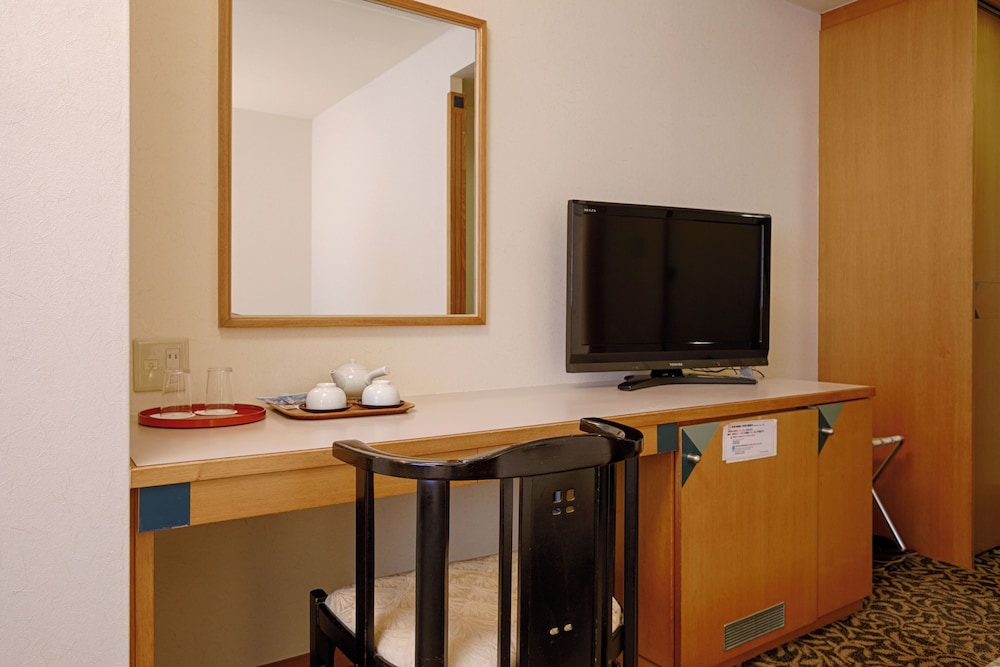 Hotel New Tsuruta 61/71