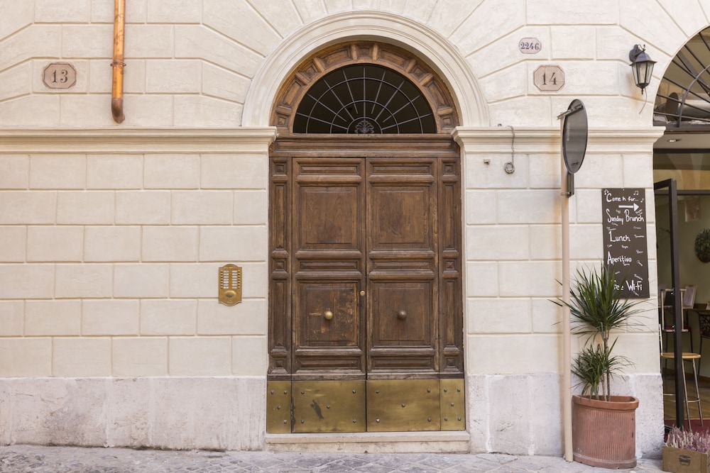Rome Accommodation - Coronari 1/50