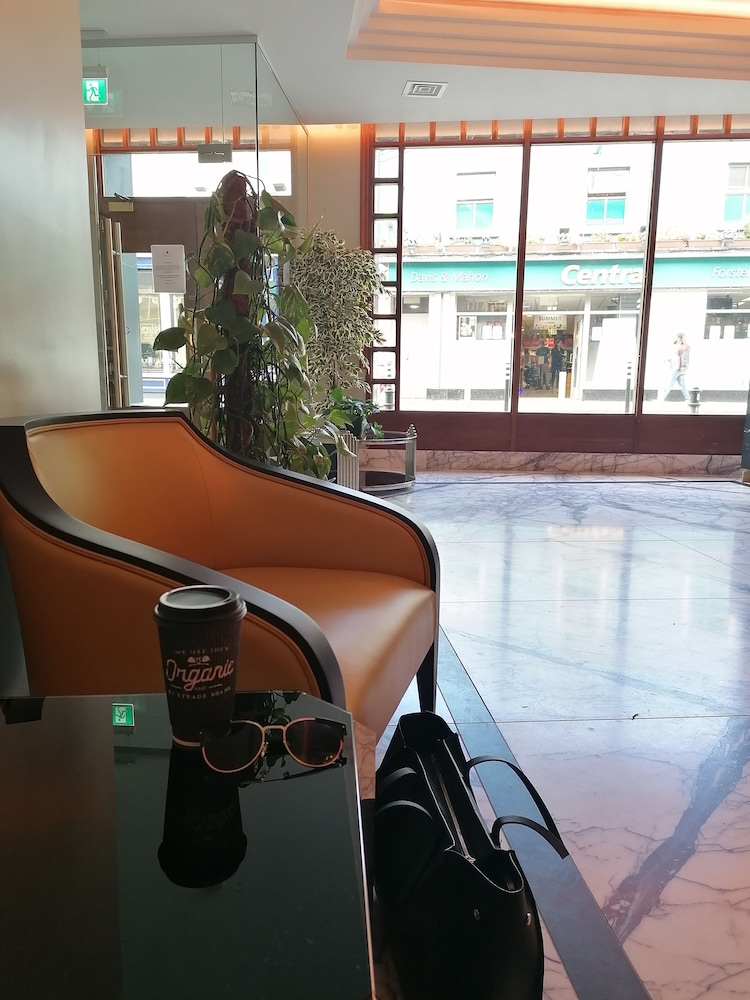 Eyre Square Hotel photo5