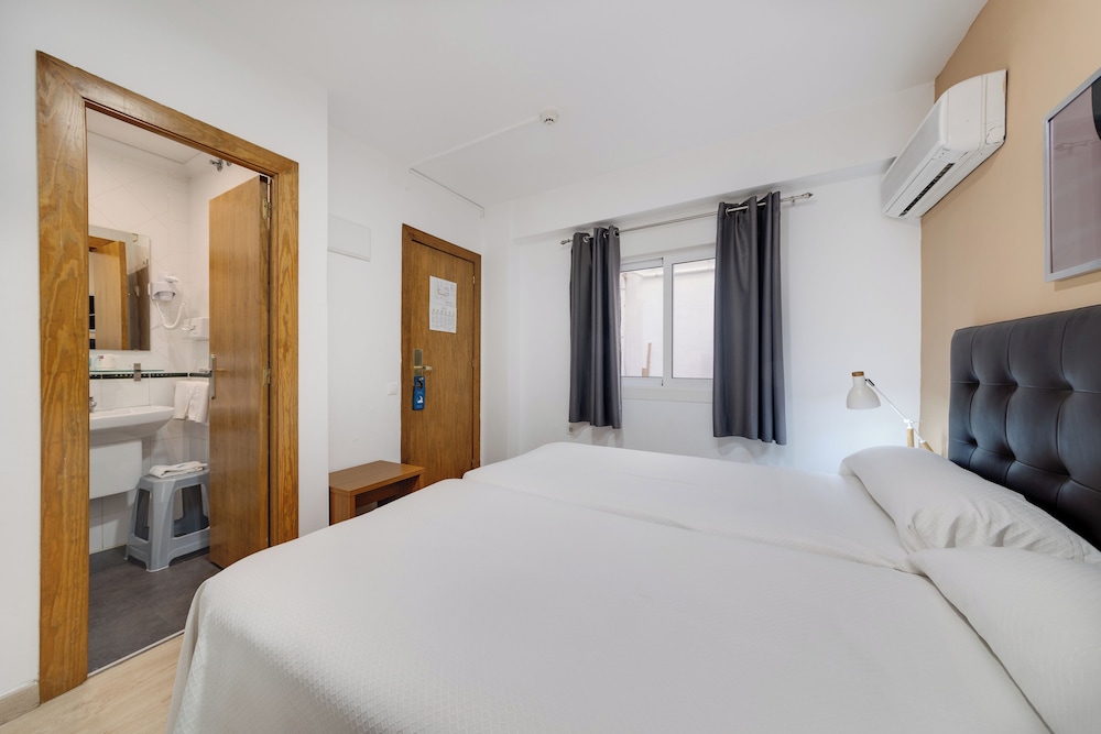 Madrid Hotel 13/73