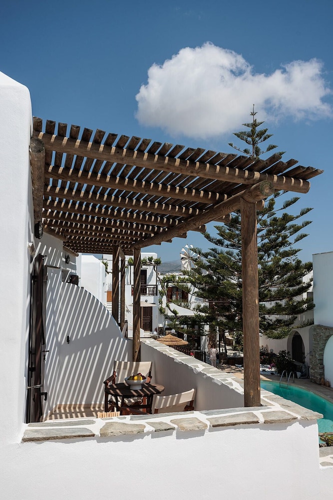 Anemomilos Hotel 7/59