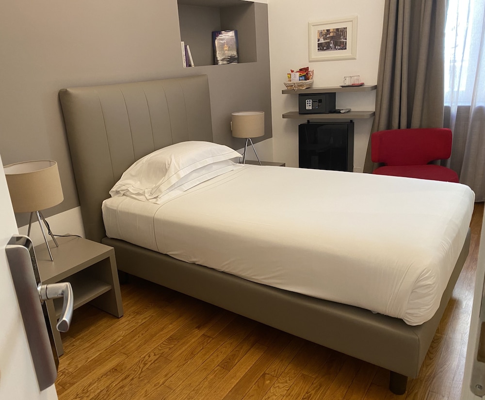 BASIC, SINGLE, SINGLE BED