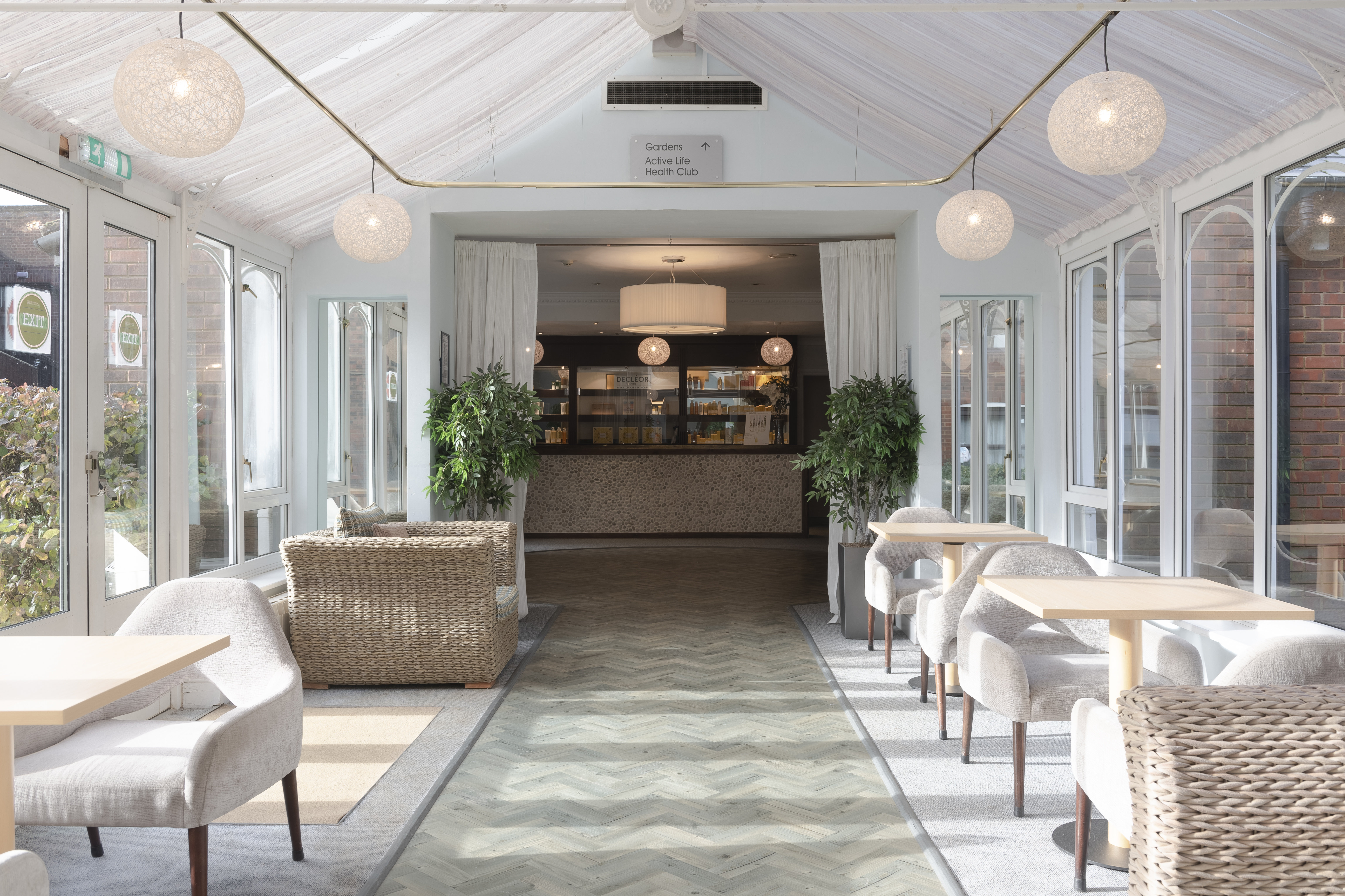 Hogs Back Hotel And Spa 16/26