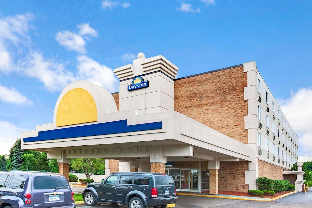 Days Inn By Wyndham Livonia - Detroit 1/59