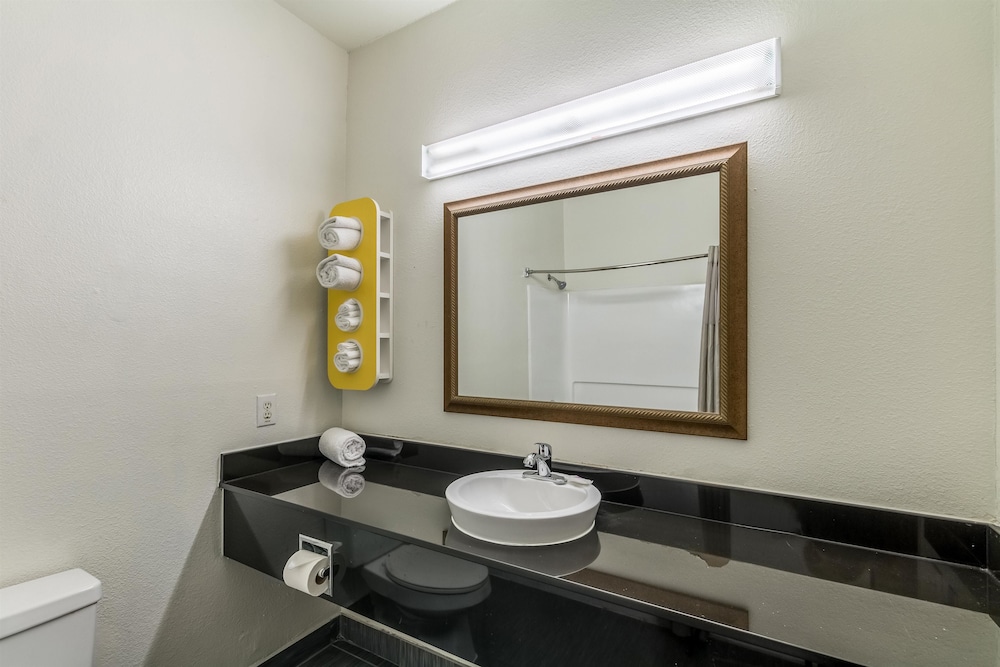 Motel6 North Richland Hills, TX - NE Fort Worth 39/42