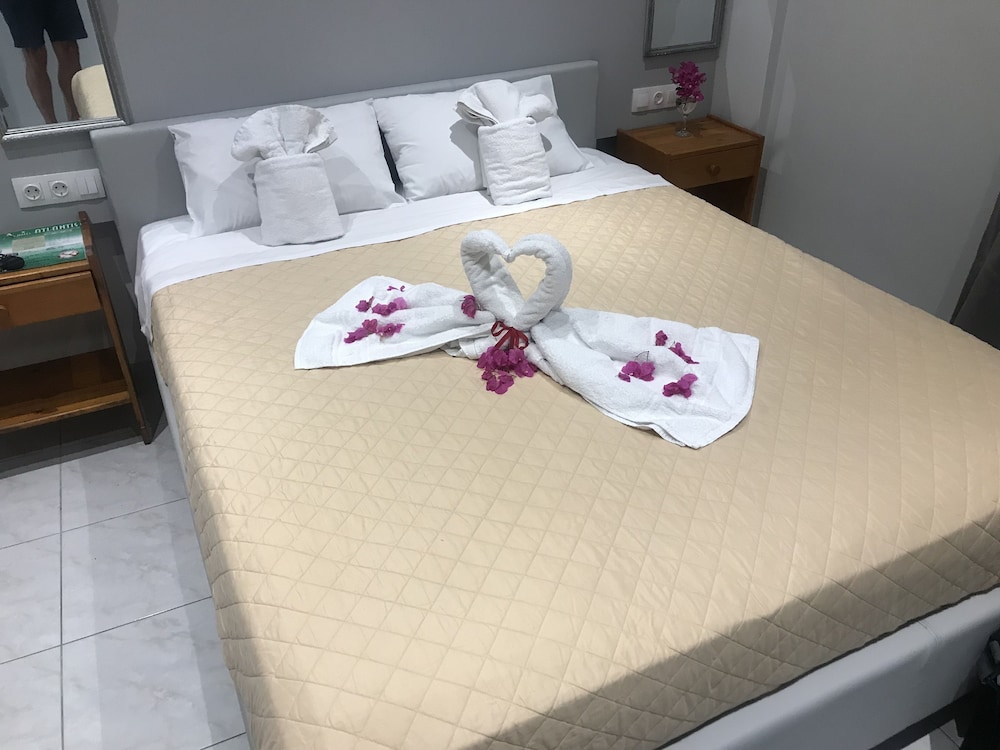Atlantis Hotel 14/44