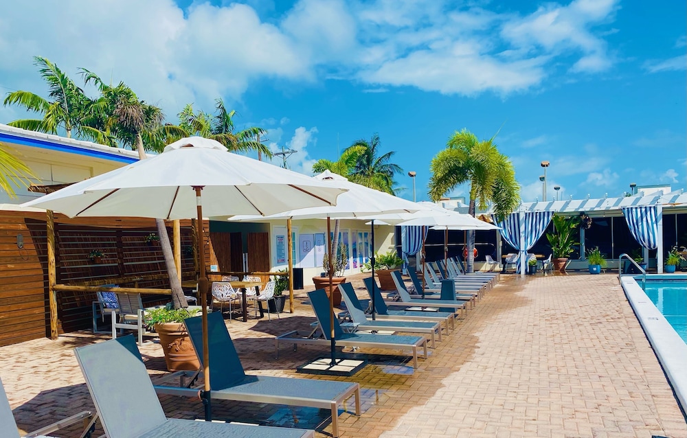 Skipjack Resort Marina 63/70